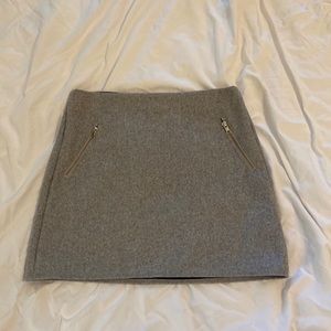 Gap skirt